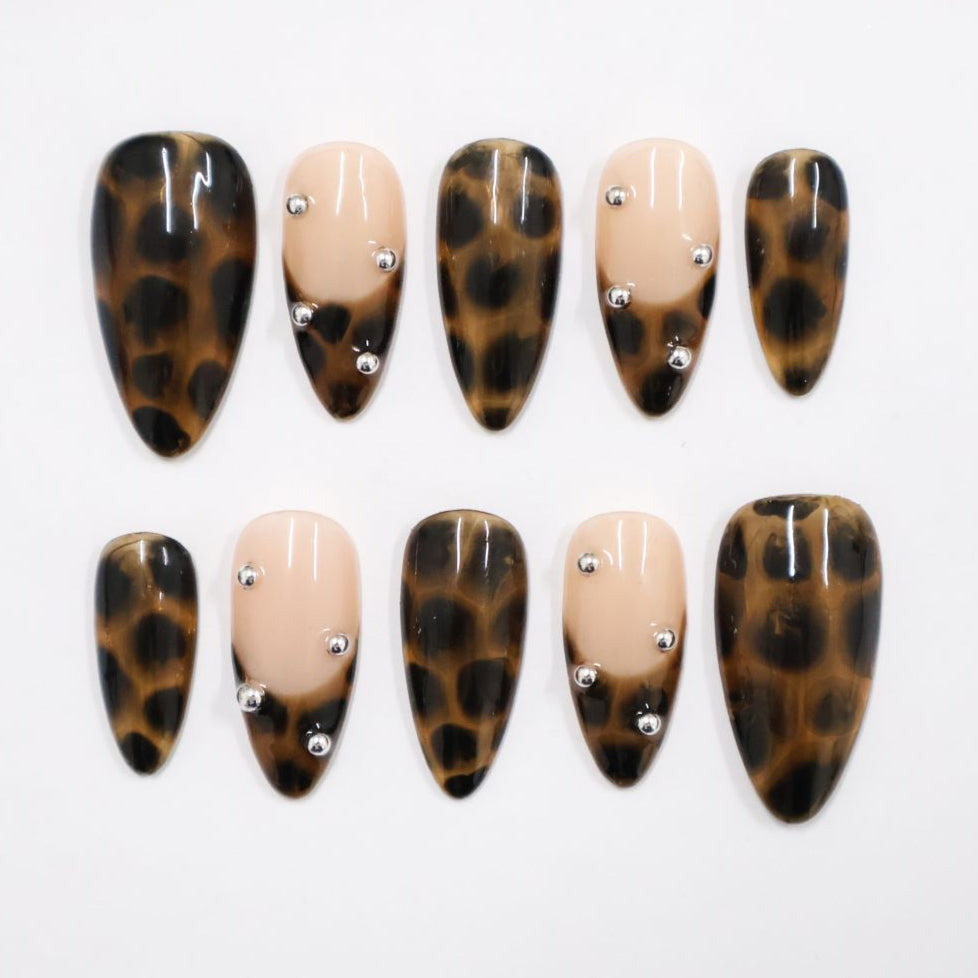 Handmade Tortoiseshell Press-On Nails – classic brown and nude tones with silver stud accents. Perfect for holidays, birthdays, vacations, or as a chic gift for her